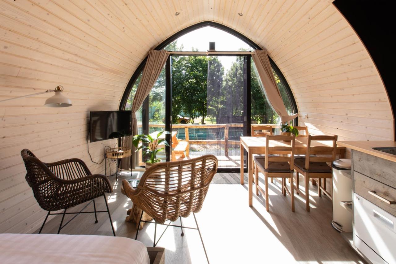 Pod Huisje Met Hottub Dokkum Eksteriør bilde