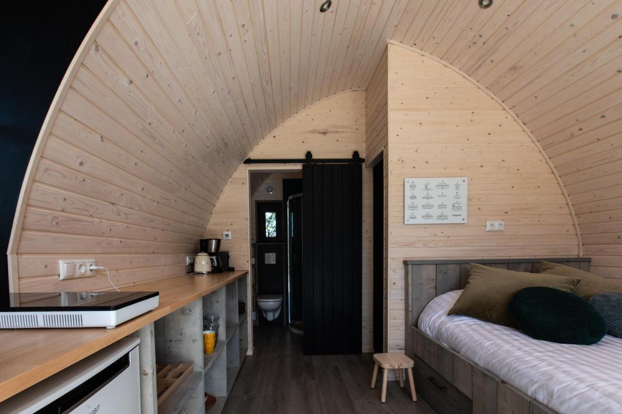 Pod Huisje Met Hottub Dokkum Eksteriør bilde