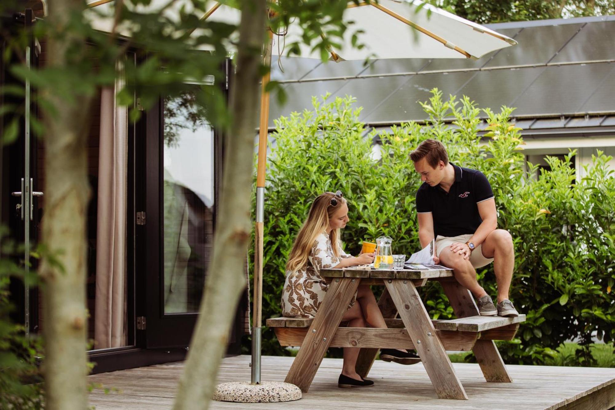 Pod Huisje Met Hottub Dokkum Eksteriør bilde